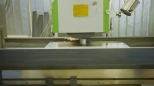 13.compact en.00 02 22 03.Still028